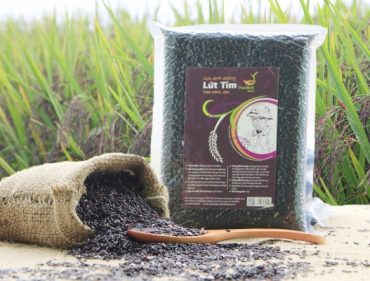 Tuyệt chiêu nấu cơm gạo lứt không cần ngâm mà vẫn dẻo ngọt_5eec2ed300144.jpeg