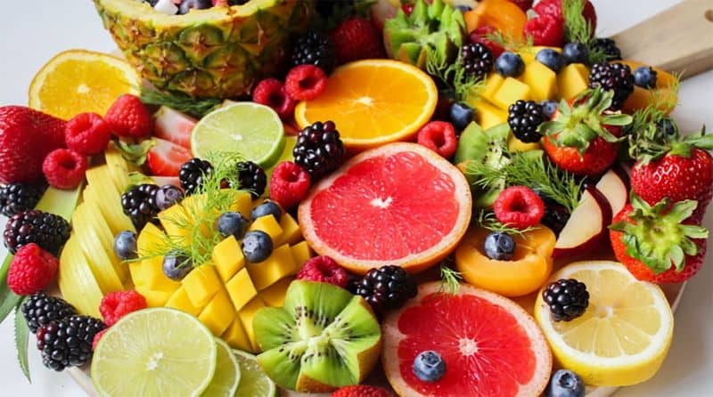 trái cây cắt sẵn