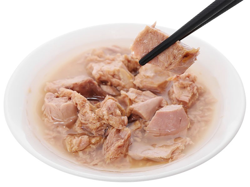 chế biến cá ngừ ngâm dầu