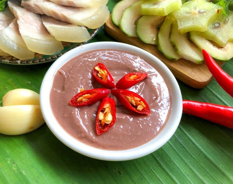 mắm ruốc huế nấu bún bò
