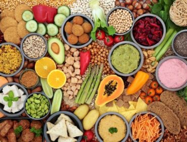 Những lưu ý quan trọng khi thực hiện chế độ ăn uống hỗ trợ sức khỏe