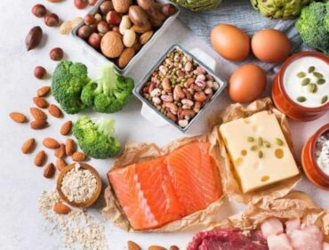 Những thói quen ăn uống cần tránh để bảo vệ bộ não